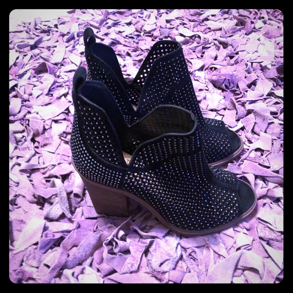 Vince Camuto Women’s Wedges!